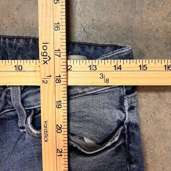 Tommy Hilfiger Women's Crop Jeans Size 6 Medium Wash - Picture 9 of 9